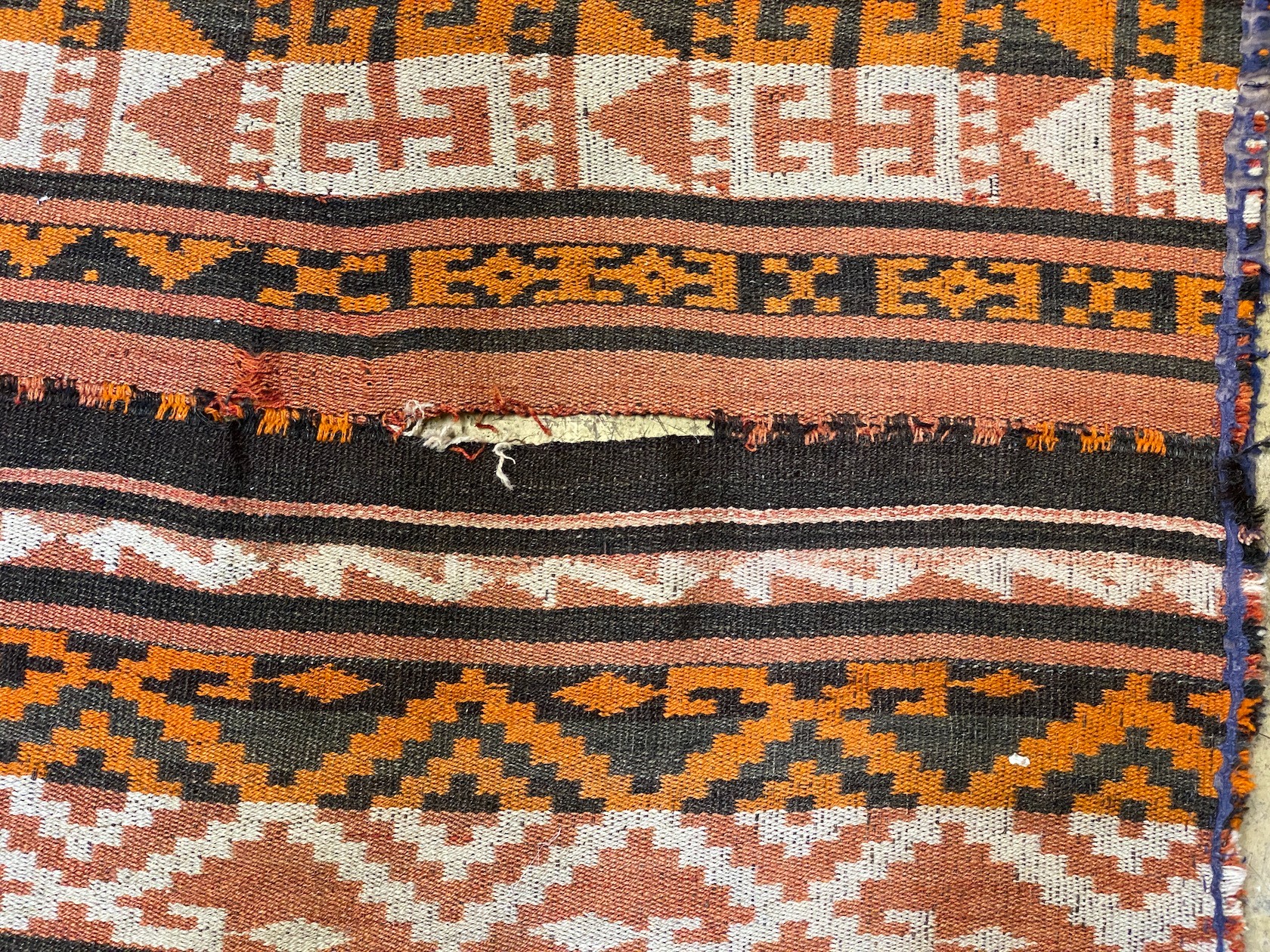 A geometric Kilim flatweave carpet, approx. 340 x 180cm
